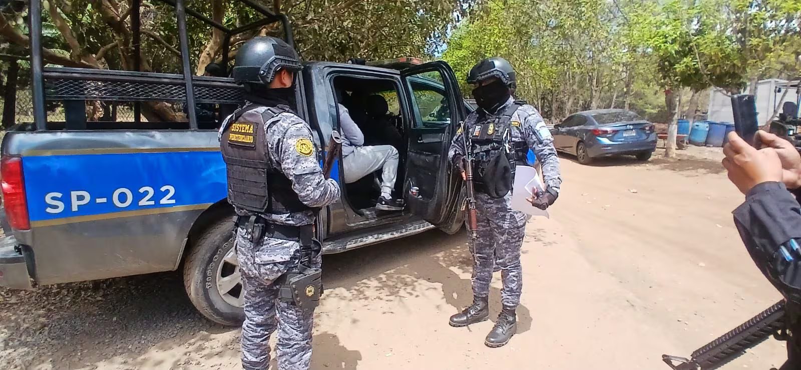 El Ministerio de Gobernación de Guatemala confirmó que la DEA recibió a Roque Negrete en la pista de la Fuerza Aérea Guatemalteca. (Cortesía: Ministerio de Gobernación Guatemala)