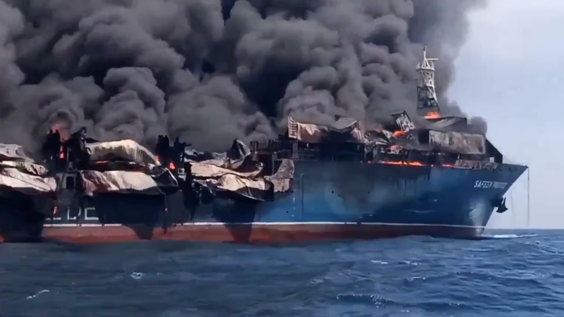 Además de bloquear el estrecho, Irán también ha atacado petroleros en Ormuz