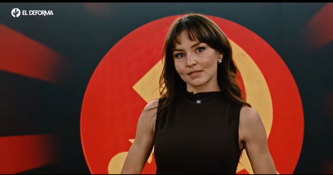 La actriz protagoniza un momento viral en el podcast Cretino de El Deforma al reinterpretar un contexto muy viral - (Youtube / El Deforma)