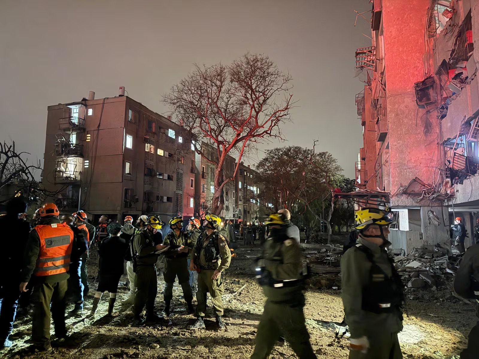 Además de los heridos, también se registraron importantes daños en edificioes de la zona (Foto: FDI)