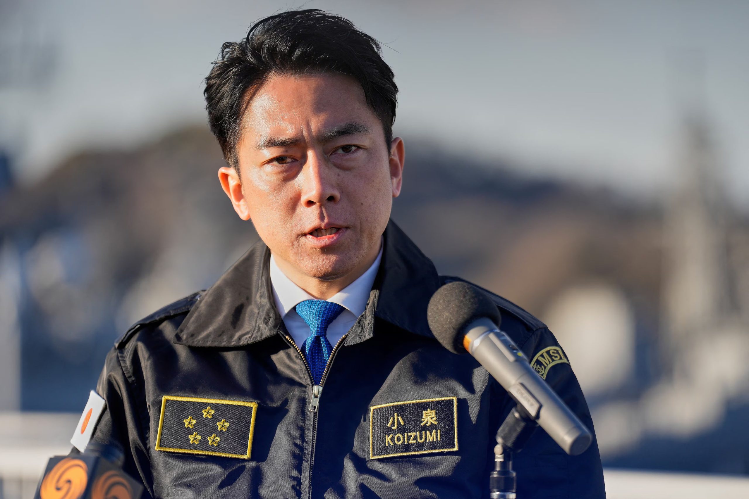 El ministro de Defensa japonés, Shinjiro Koizumi, explicó la posición del Ejecutivo ante el Parlamento y señaló que Tokio no contempla actualmente desplegar barcos para escoltar buques en la zona (REUTERS)