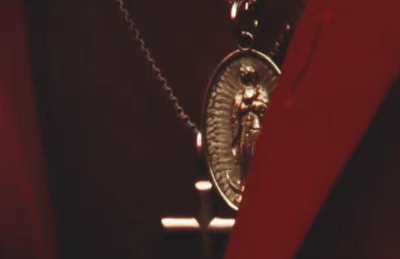 Bruno Mars hace un tributo musical y visual a la cultura mexicana
(Capturas)