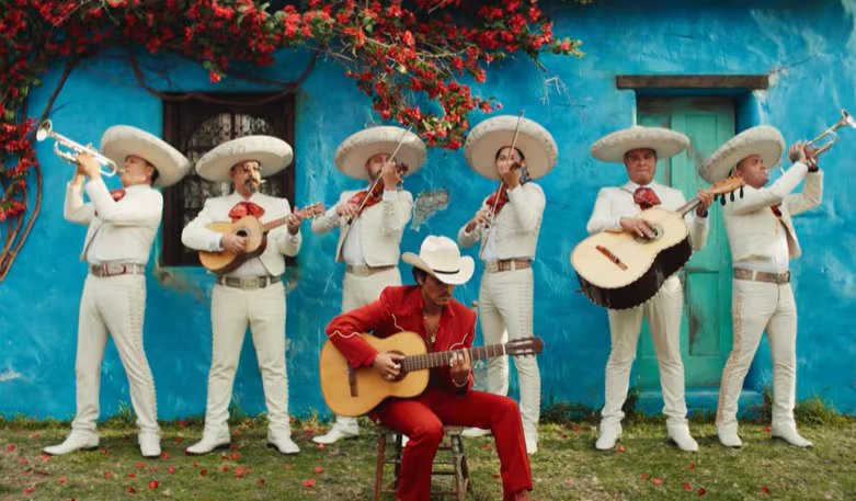 La Virgen de Guadalupe, mariachis y más referencias que Bruno Mars uso sobre México en su nuevo videoclip
(Capturas)
