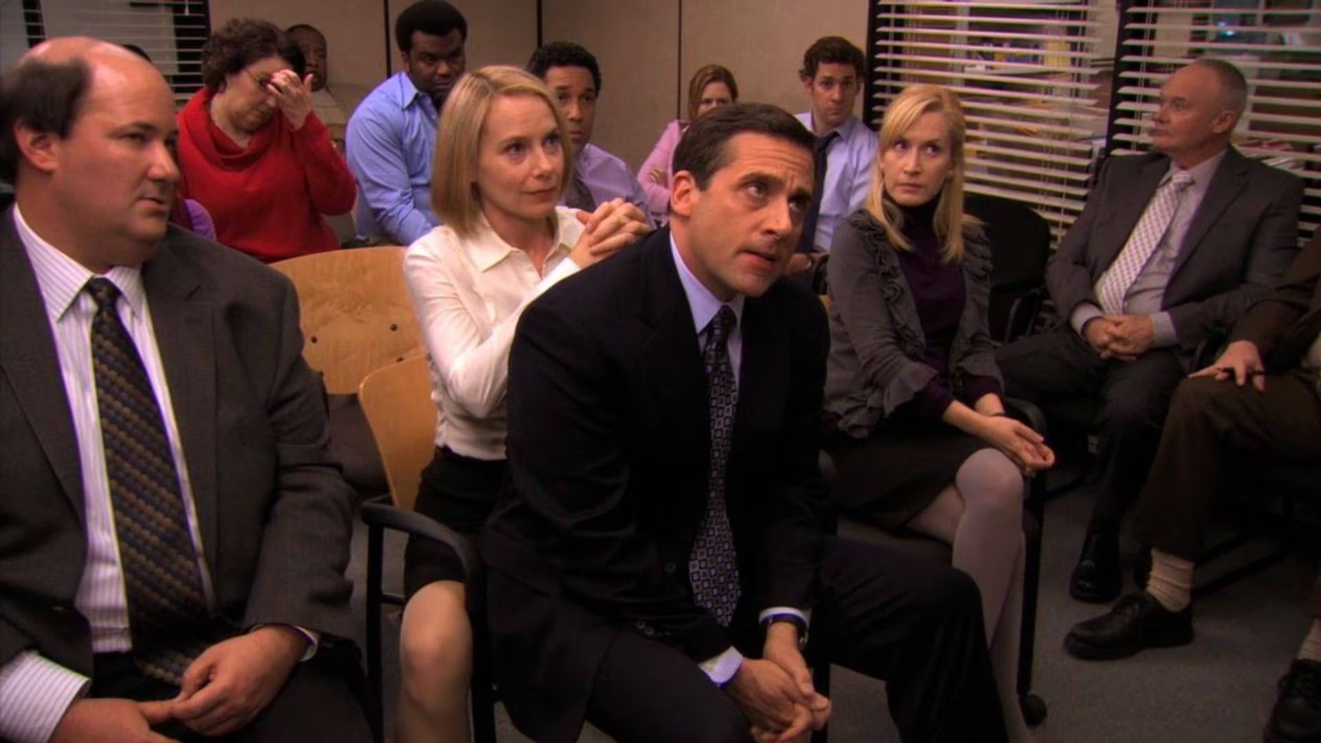 Durante años, Baumgartner evitó volver a ver The Office, a pesar de su éxito global. (Créditos: Captura/NBC/Prime Video)