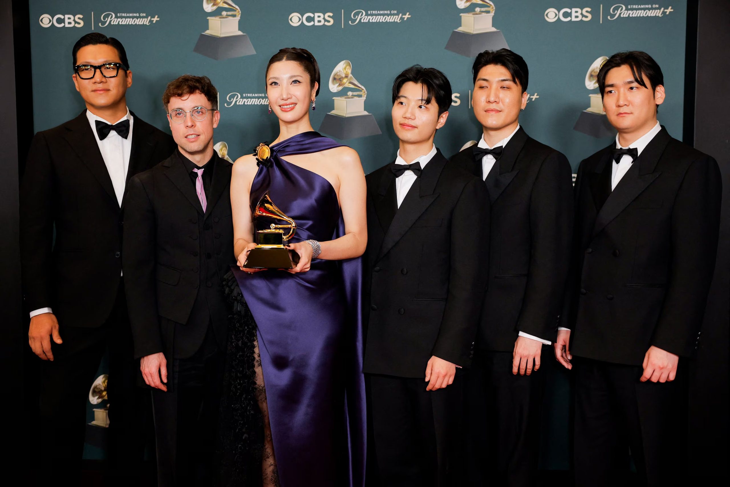 Ejae reafirmó su compromiso con la igualdad y la diversidad en la industria musical, enfocándose en el aprendizaje continuo y la inspiración a nuevas generaciones (REUTERS)