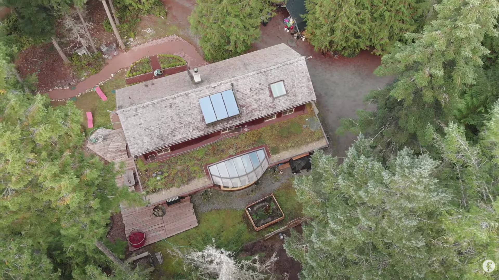 Vista aérea de la Casa Eagleyew (@ExploringAlternatives)