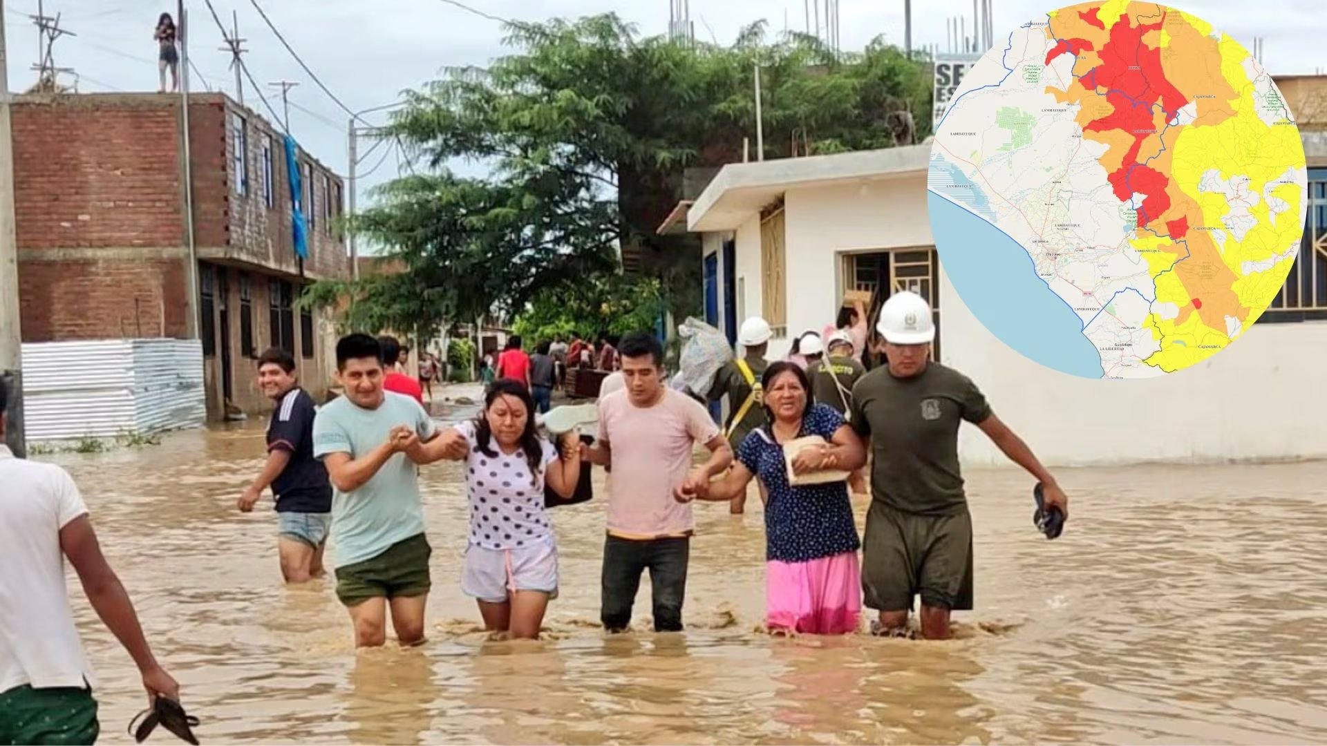 Residentes de una zona afectada en Perú se auxilian en calles inundadas tras la activación de quebradas por el Fenómeno del Niño Costero, mientras rige una alerta roja de Senamhi.
