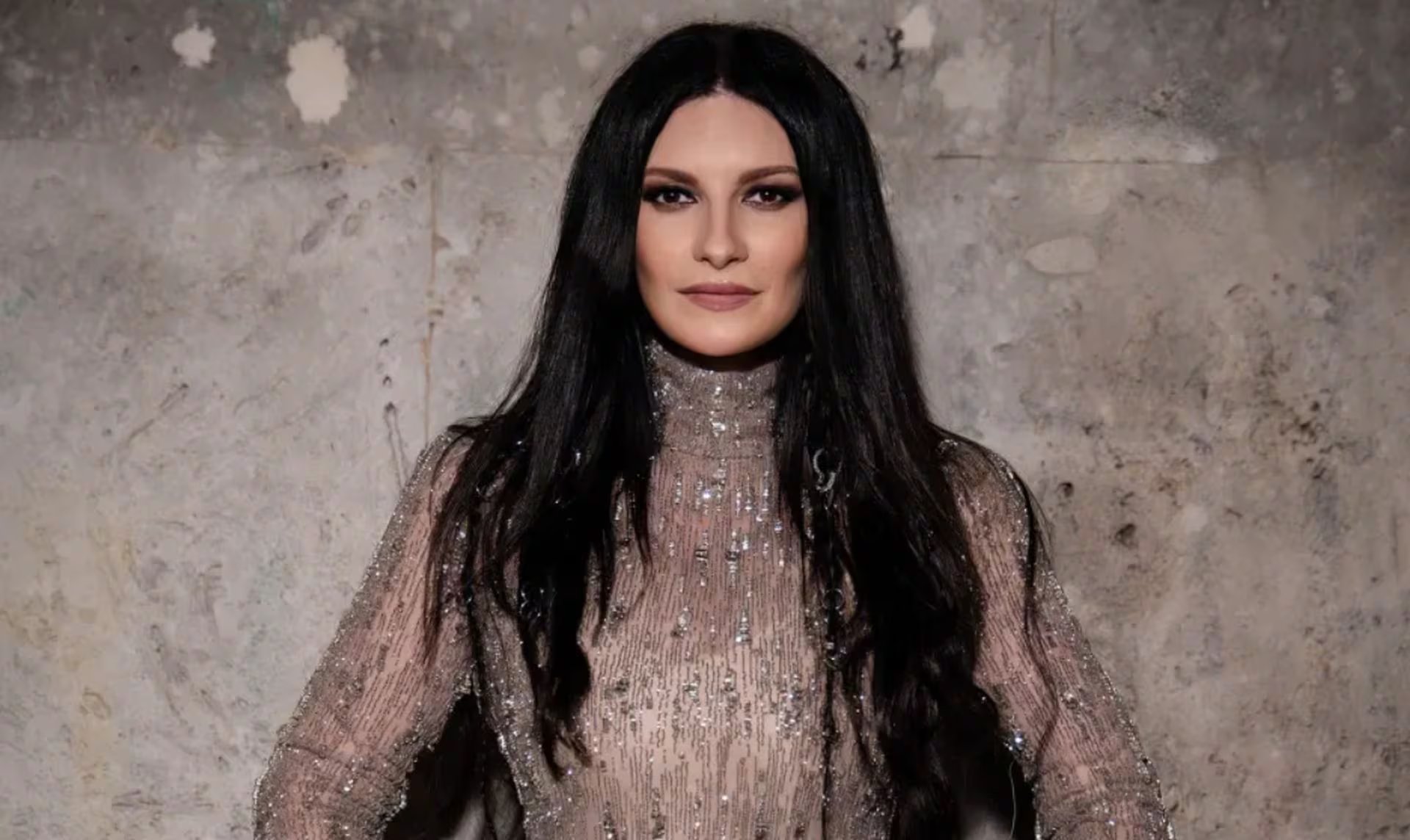 Pausini contó que su hija nació mientras sonaba la versión de Gloria Estefan, hecho que selló su vínculo emocional con la obra de Gian Marco. (Instagram / Laura Pausini)