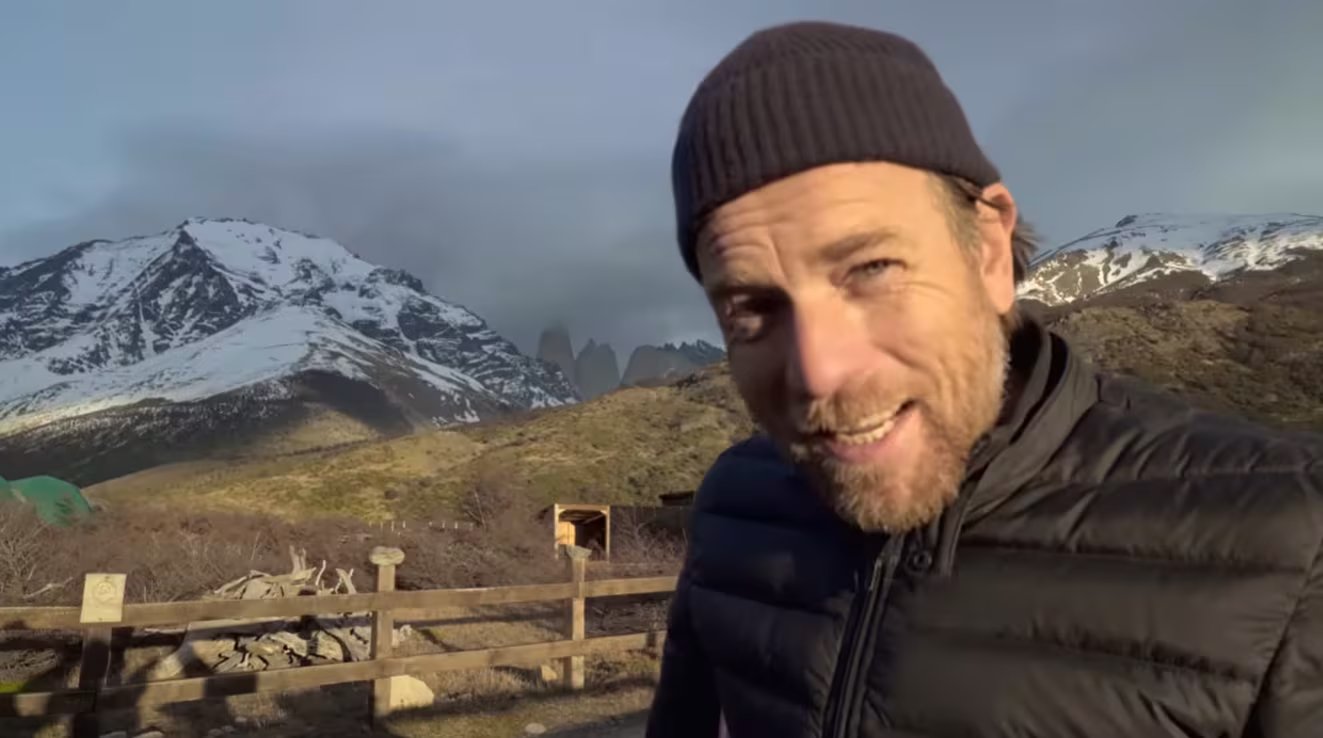 Los documentales muestran desafíos ambientales y sociales, como la minería en Svalbard y el retroceso de los glaciares (YouTube: Apple TV)