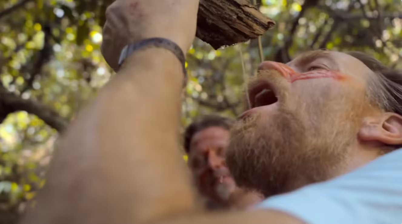 La colaboración de Ewan McGregor con UNICEF visibiliza programas para jóvenes en riesgo y centros de rehabilitación de niños soldados (YouTube: Apple TV)