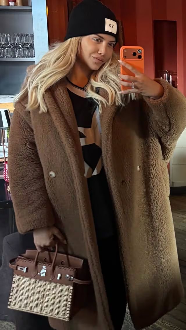 El anillo de Wanda en su dedo anular se robó el protagonismo de la foto