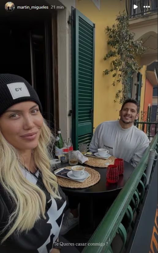 El día anterior, Migueles subió una romántica postal con la empresaria y su propuesta llamó la atención