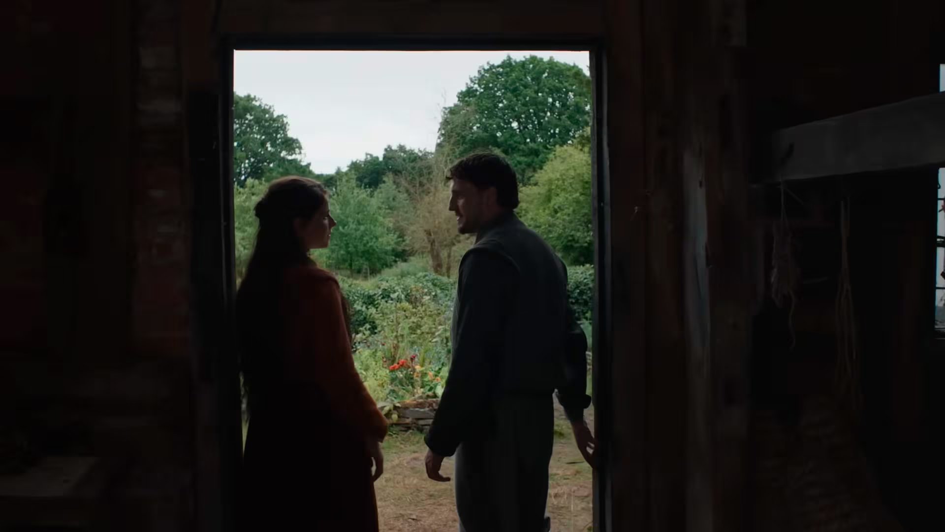 El matrimonio entre Shakespeare y Hathaway rompe el mito de la infelicidad, mostrando una unión compleja y significativa para la época isabelina (Universal Pictures)