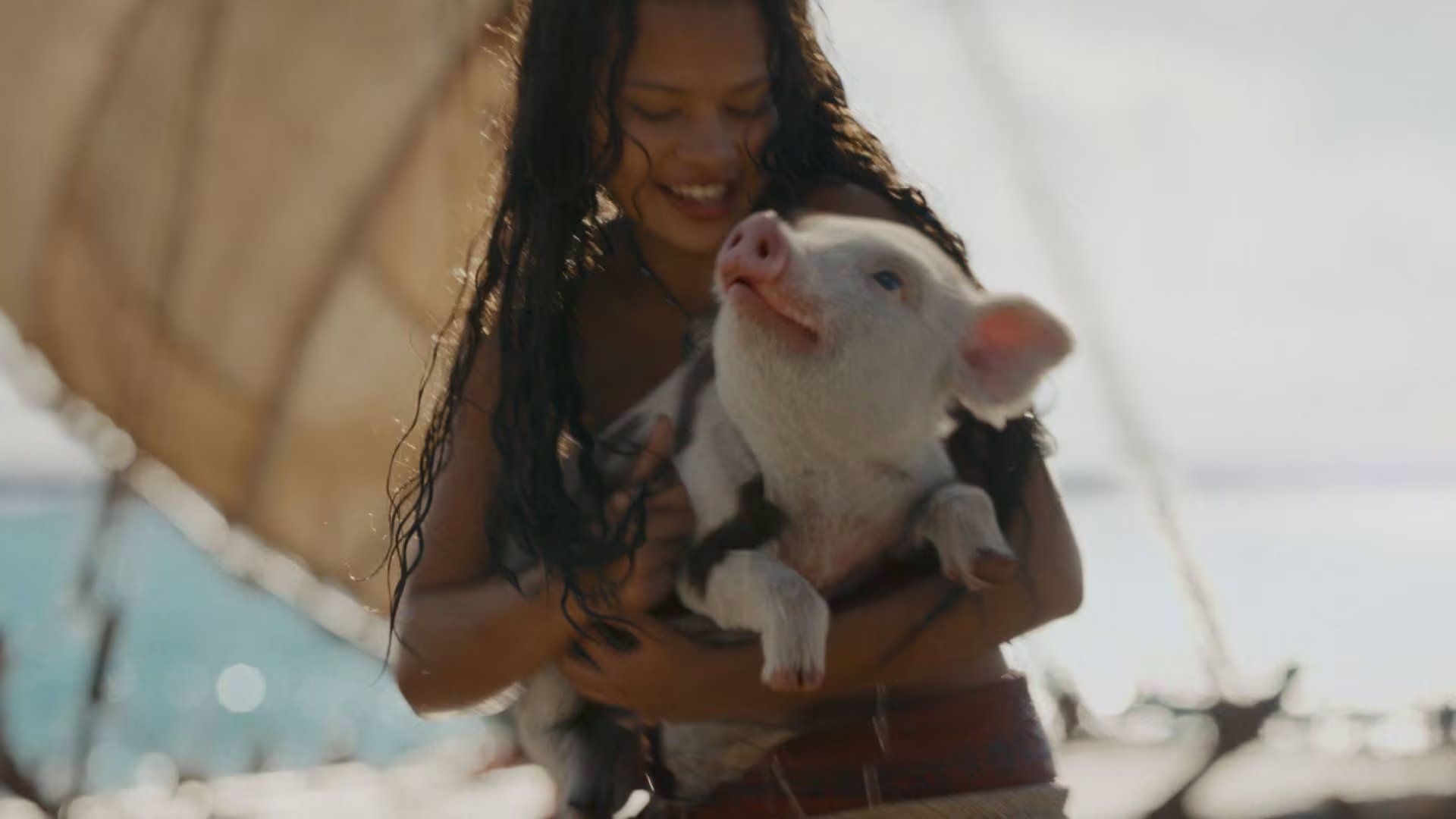 El director Thomas Kail enfatizó la importancia de la autenticidad física en la producción, optando por trajes reales en vez de efectos visuales digitales (Disney)