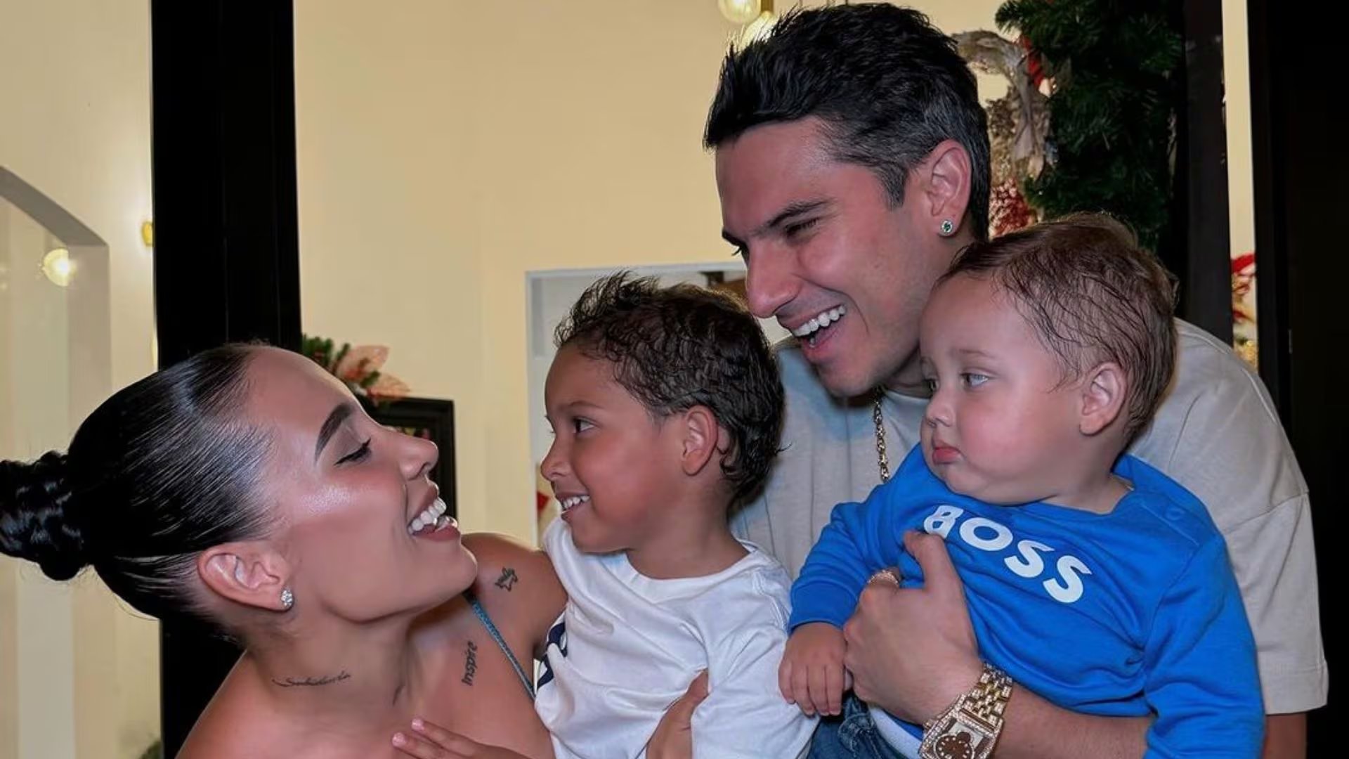 La relación de Luisa Fernanda W y Pipe Bueno, seguida desde 2019, creció con la llegada de sus hijos Máximo y Domenic - crédito Luisa Fernanda W/ Instagram