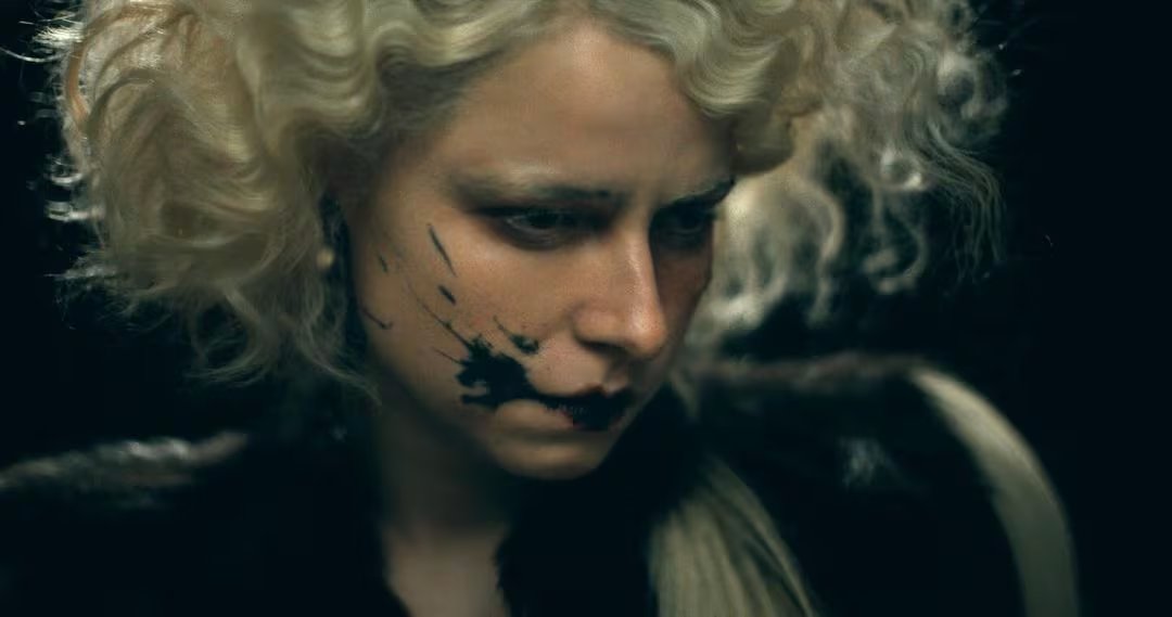 Las películas de Gyllenhaal resaltan la importancia de reflexionar sobre la representación de mujeres violentadas en el cine actual (Créditos: Instagram/Maggie Gyllenhaal)