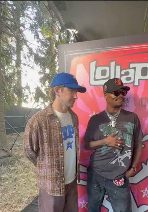 McCory y Lyons previo a su paso por el Flow Stage en la primera jornada de Lollapalooza Argentina 2026