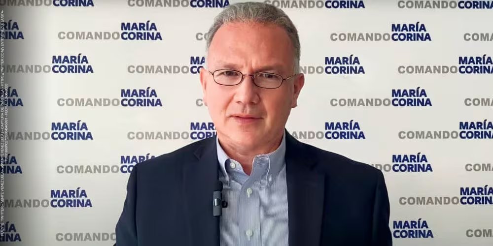 Perkins Rocha permanece en arresto domiciliario 