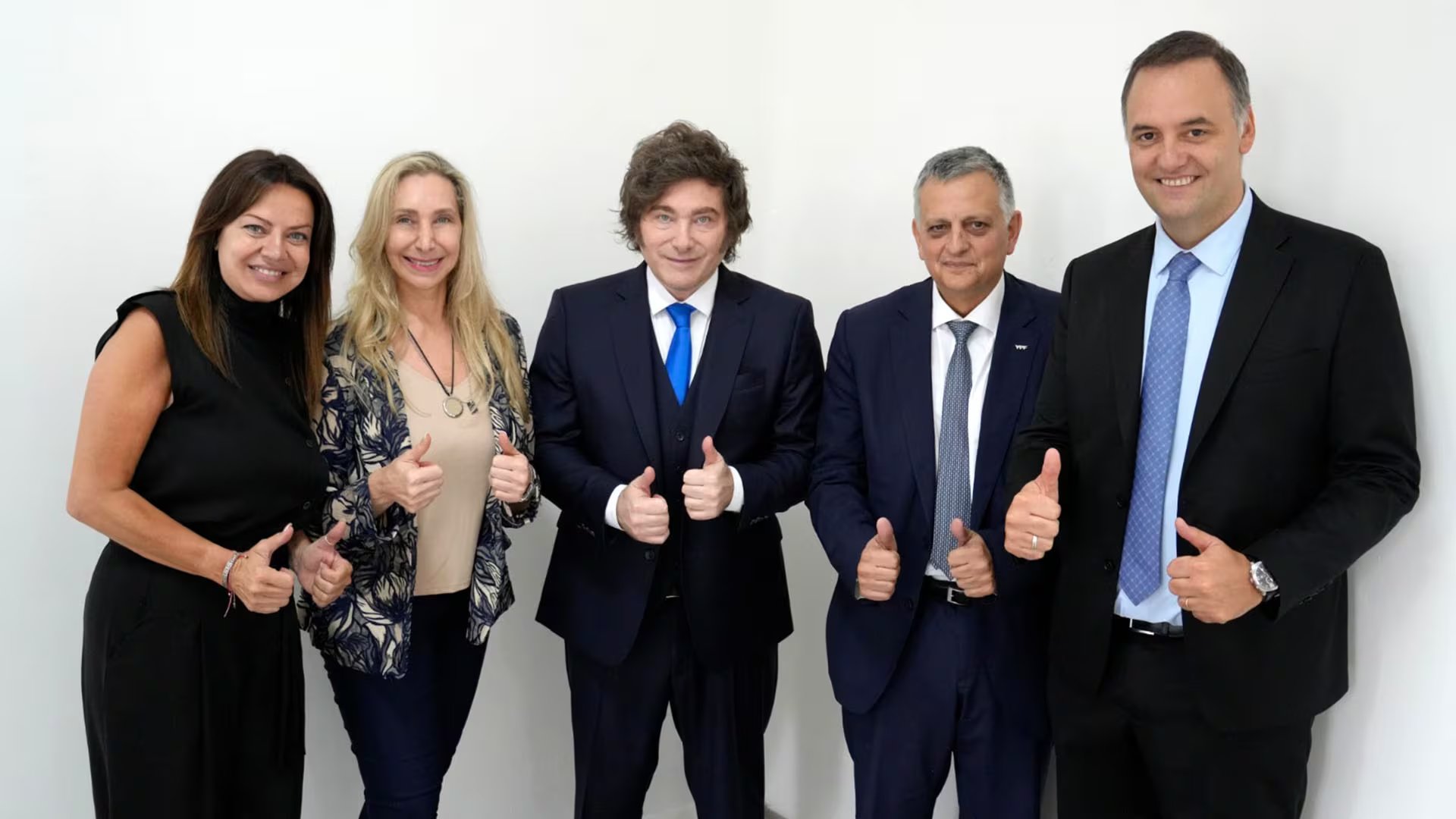 El presidente Javier Milei destacó hoy la decisión de la Justicia de los Estados Unidos de anular la condena contra la República Argentina en el marco del juicio por la expropiación de YPF