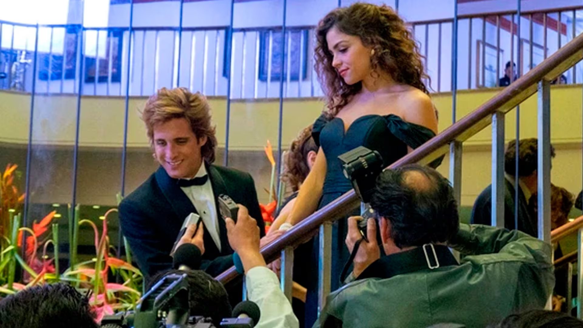 En la serie de Netflix sobre Luis Miguel, el romance con Mariana Yazbek es abordado como un hecho que marcó al cantante. (Foto: Netflix)