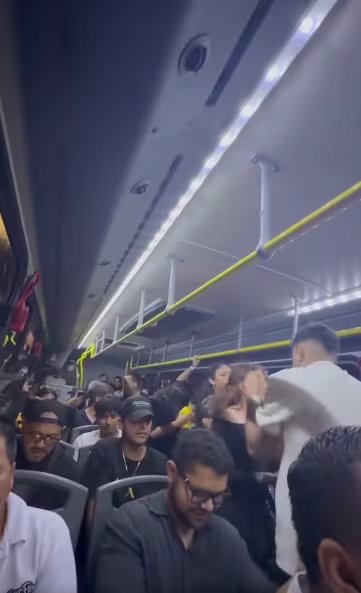 El ambiente festivo sorprendió a usuarios en redes sociales.