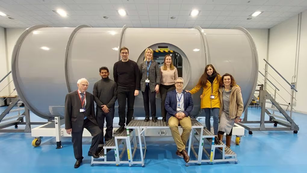 Los módulos HALO e I-Hab cuentan con múltiples puertos de acoplamiento, permiten la llegada de vehículos visitantes y la integración de nuevos equipos científicos.
(NASA)