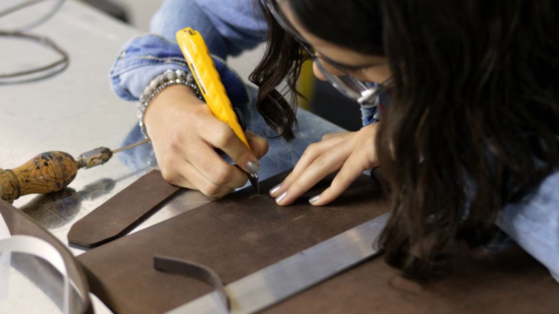 El liderazgo femenino en exportaciones peruanas fomenta la diversificación sectorial, con presencia creciente en textil, confecciones y joyería.

