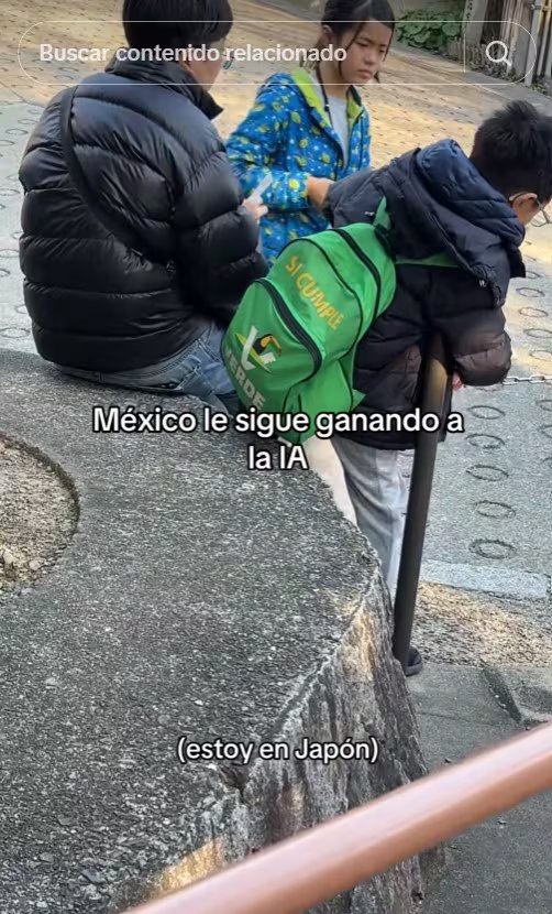 La escena generó debate sobre lo surrealista y la presencia de objetos mexicanos en el extranjero.