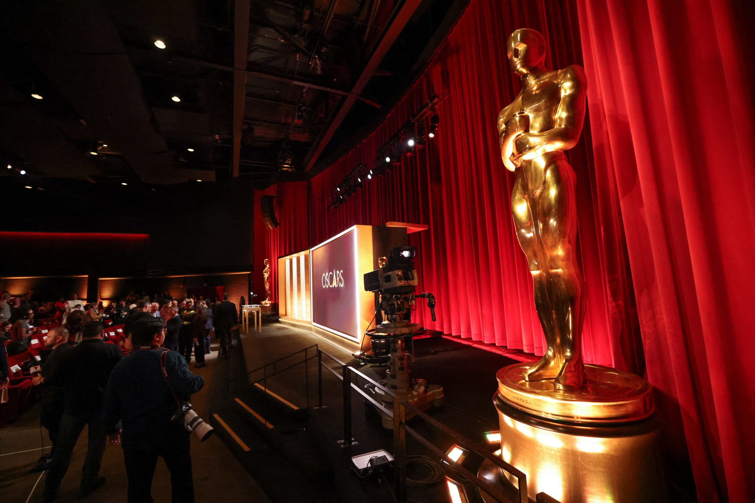 Actualmente más de 10.000 miembros de la Academy of Motion Picture Arts and Sciences tienen derecho a votar en los premios de Hollywood (REUTERS/Mario Anzuoni)
