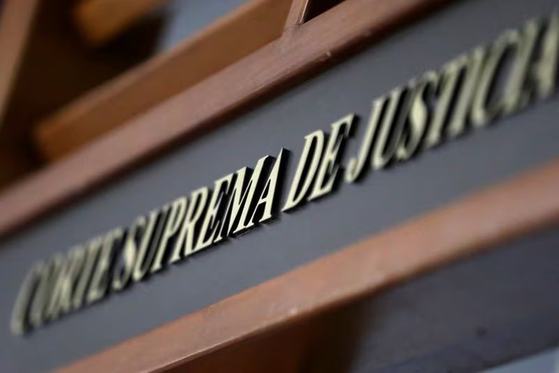 La Corte Suprema de Justicia condenó a más de 23 años de prisión a Ciro Ramírez - crédito Luisa González/Reuters