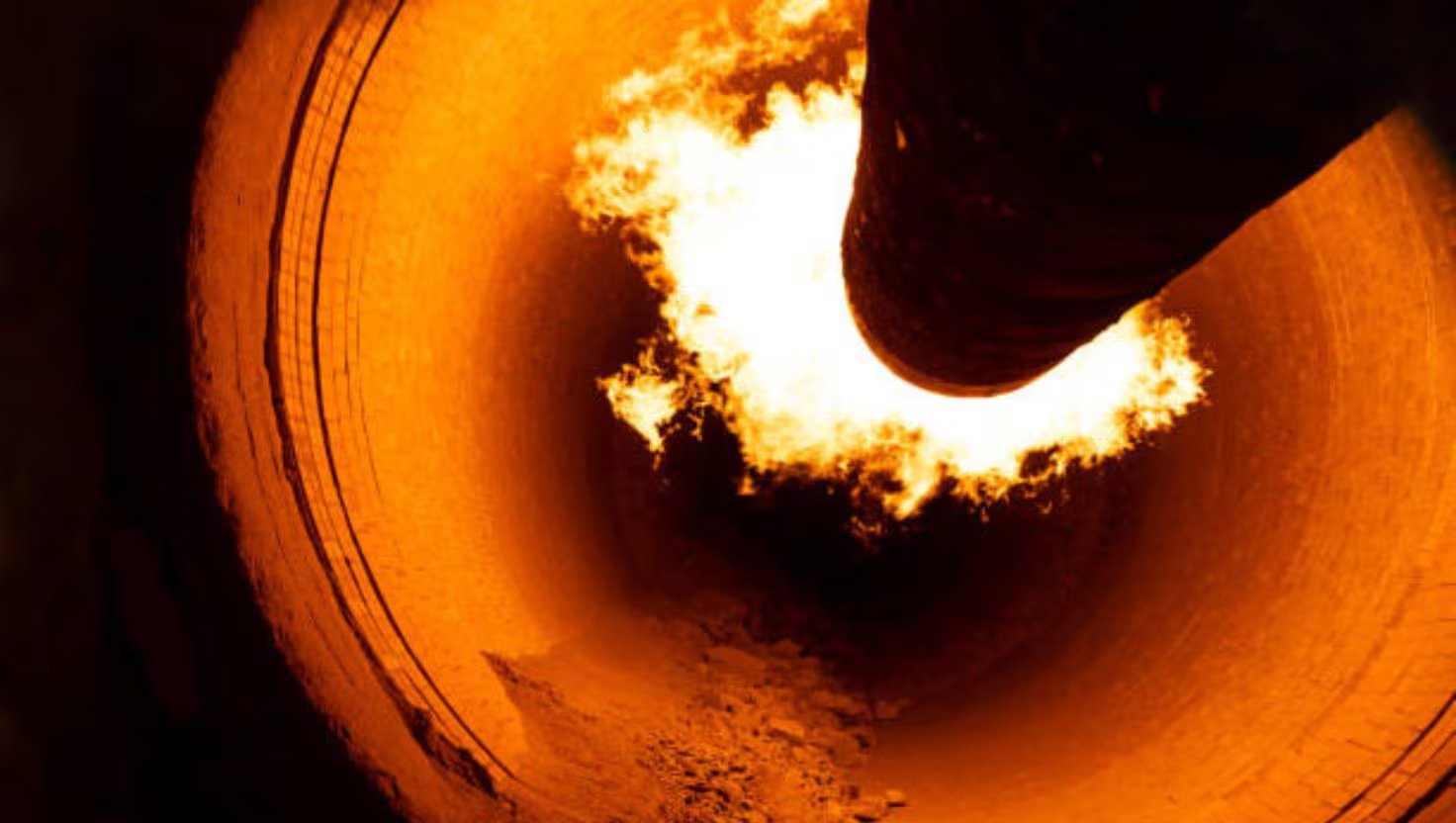 El corte de gas impacta sectores clave como transporte, manufactura, comercio y servicios alimenticios, con pérdidas que superarían el 2% del PBI en marzo.

