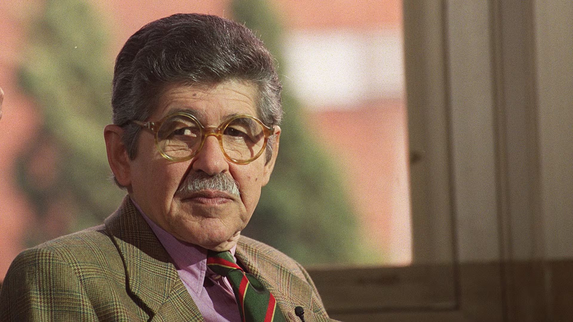 El célebre autor de 'Un mundo para Julius' falleció en Lima a los 87 años, y dejó un importante legado en las letras latinoamericanas