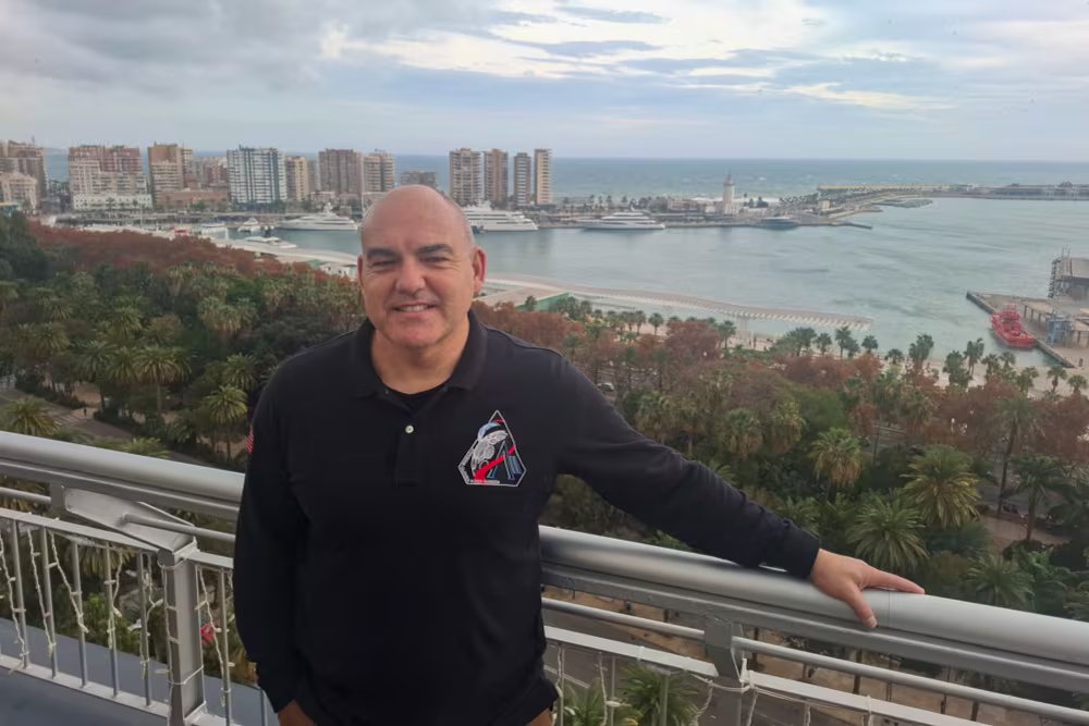 Carlos García-Galán coordina el desarrollo de la base lunar y lidera la transición desde el proyecto Gateway hacia una infraestructura escalable. EFE/Salvador Ruiz
