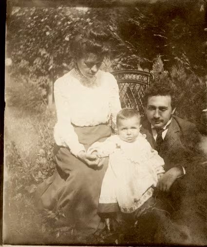 Einstein emigró a Estados Unidos en 1933, donde impulsó el debate científico y social, fundó la Universidad Hebrea de Jerusalén y defendió la cooperación internacional (ETH Bibliothek Zürich, Bildarchiv / Hs_1457-72 / CC BY-SA)