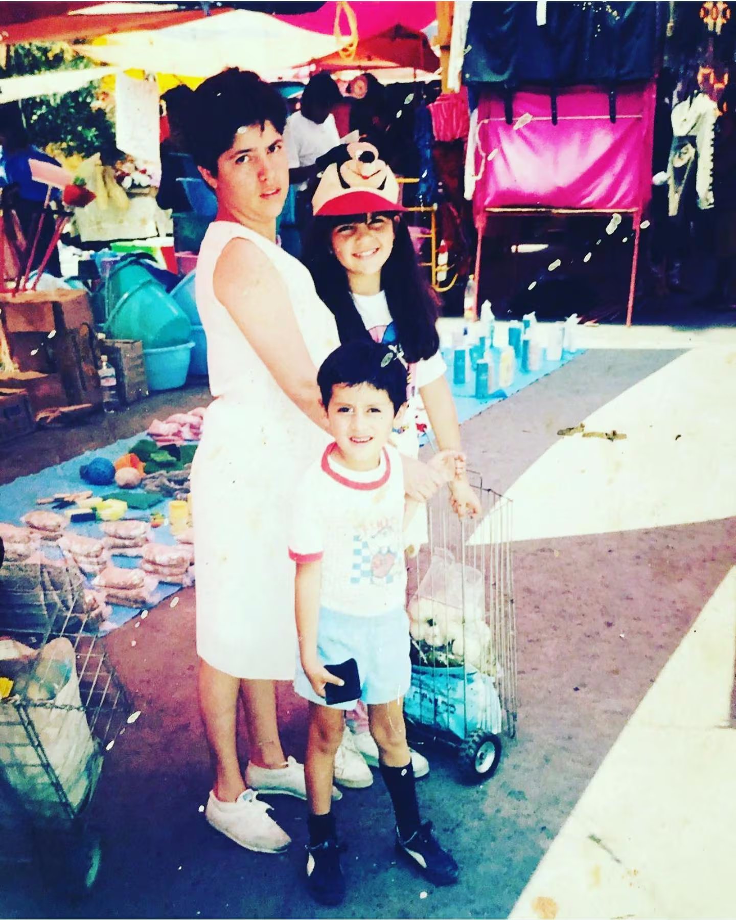 Cuando Alexa Zuart era una niña, su madre sufrió un derrame cerebral. Su condición marcó la infancia de la standupera. Crédito: Alexa Zuart, Facebook.