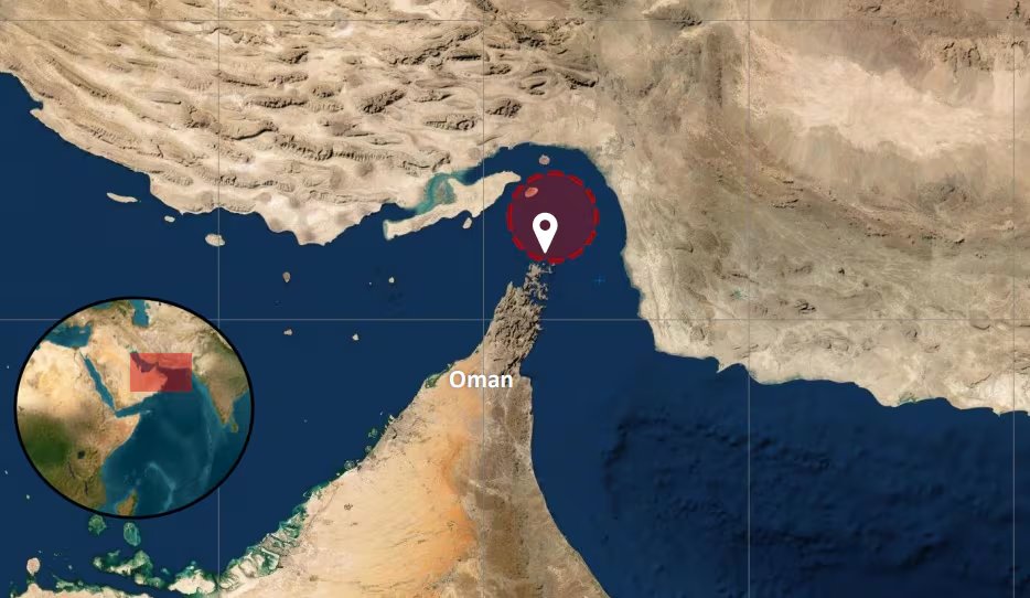 Reino Unido confirma que tres buques mercantes han sido atacados en el estrecho de Ormuz y EEUU no puede protegerlos (UKMTO)
