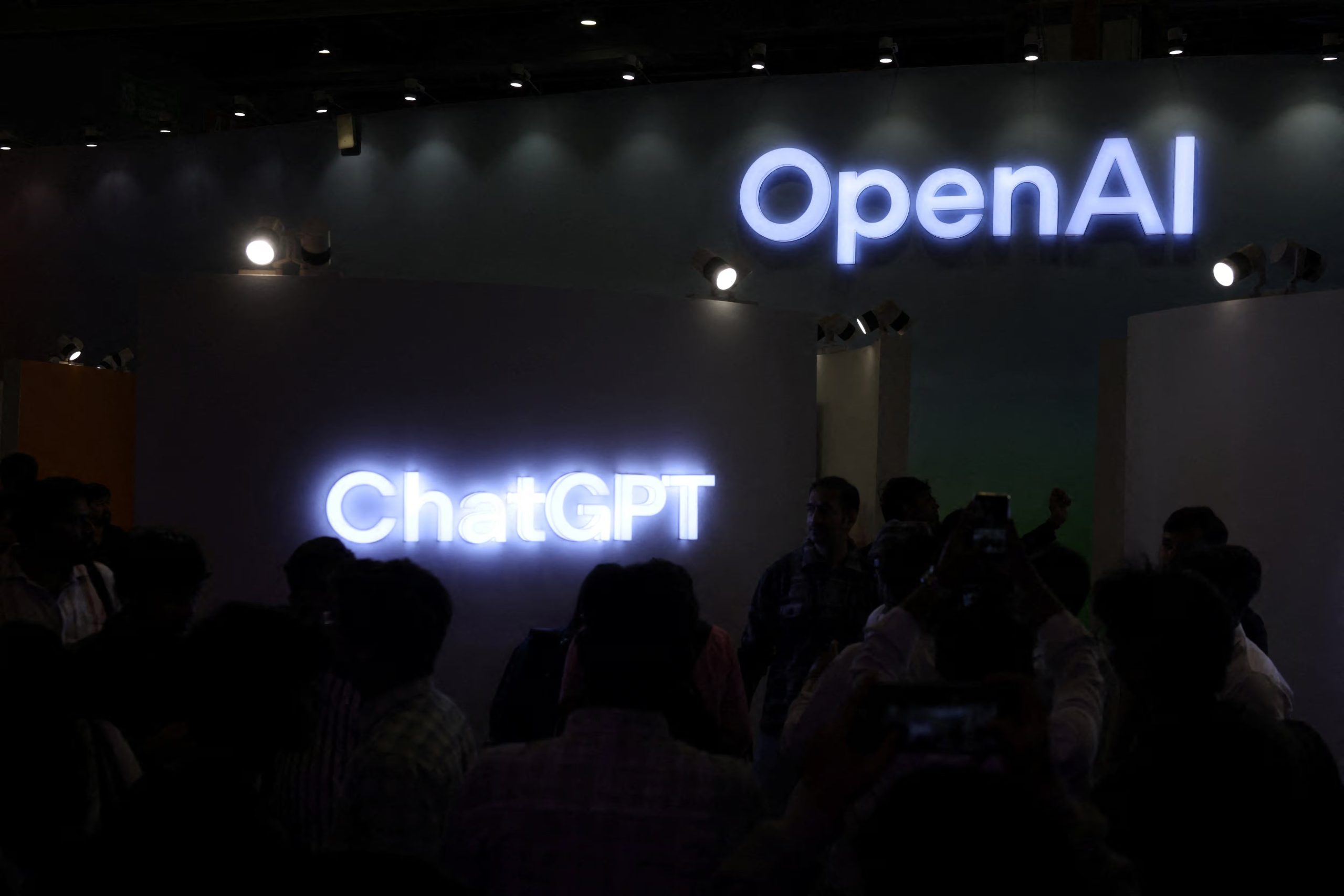 OpenAI considera que el futuro de la IA depende de expandir la capacidad de procesamiento y reducir costos. (Reuters)