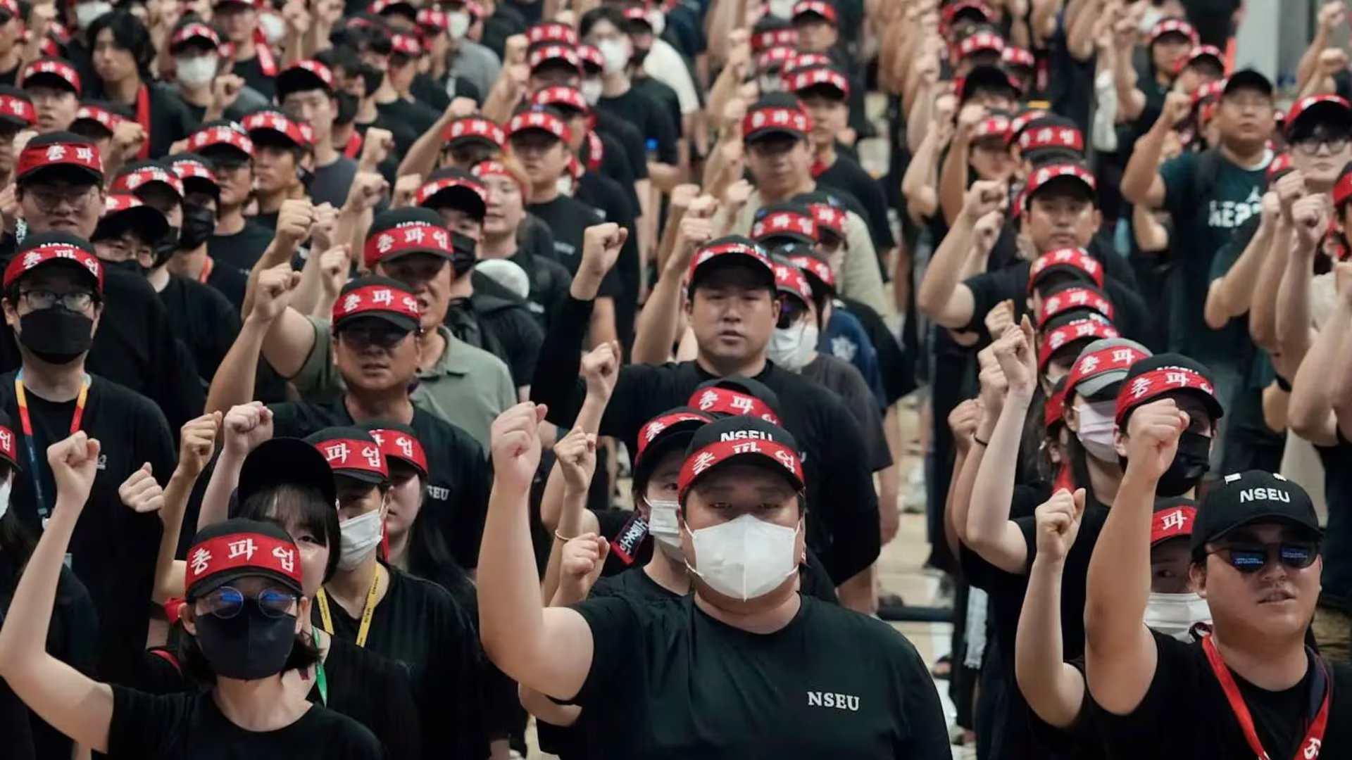 Trabajadores exigen un aumento salarial del 7% y mayor transparencia en el sistema de bonificaciones.

(qore.com)