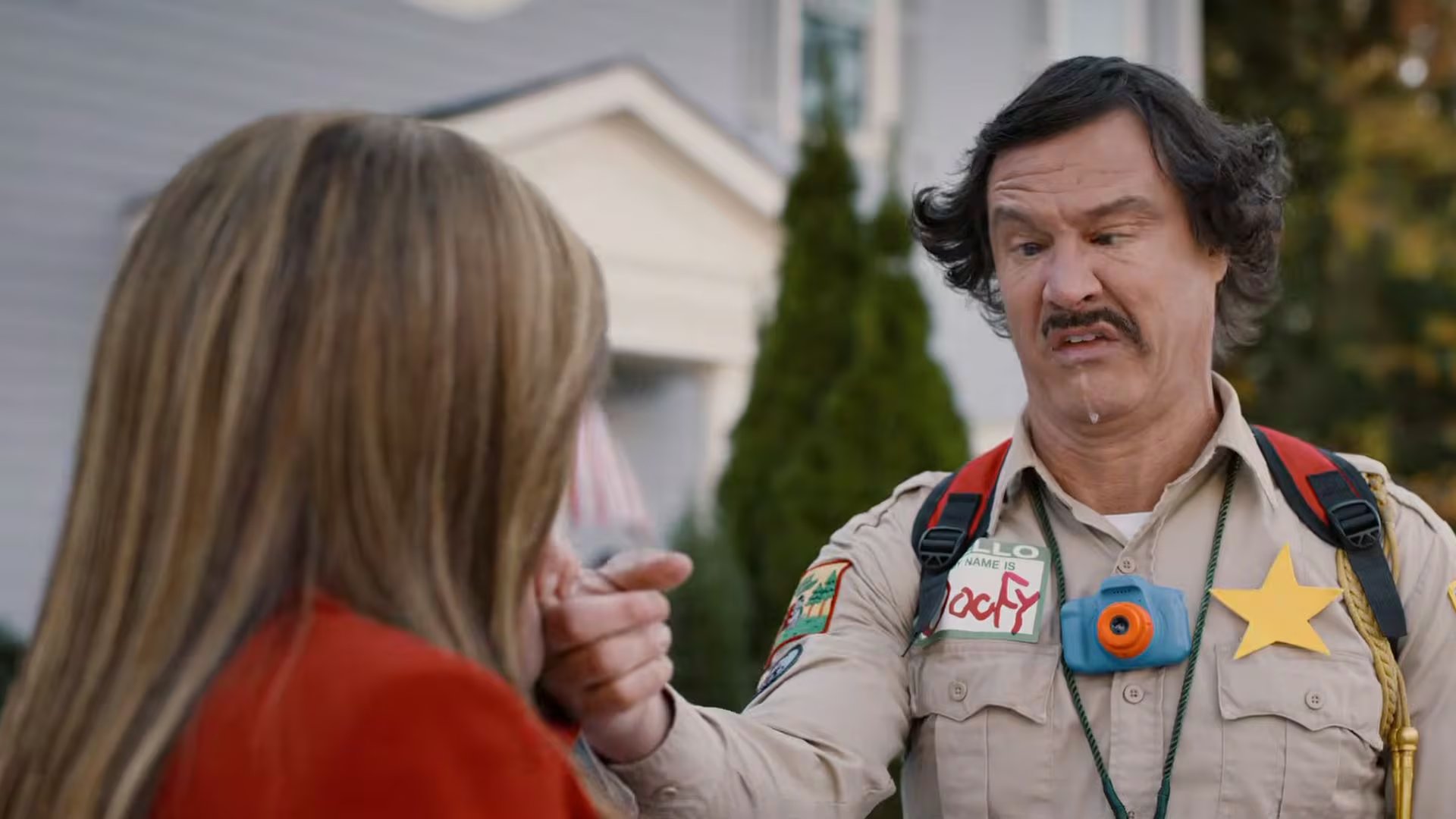 La nueva entrega recupera la sátira social y la irreverencia, cruzando límites con gags sobre fenómenos culturales, política e identidad (Paramount Pictures)