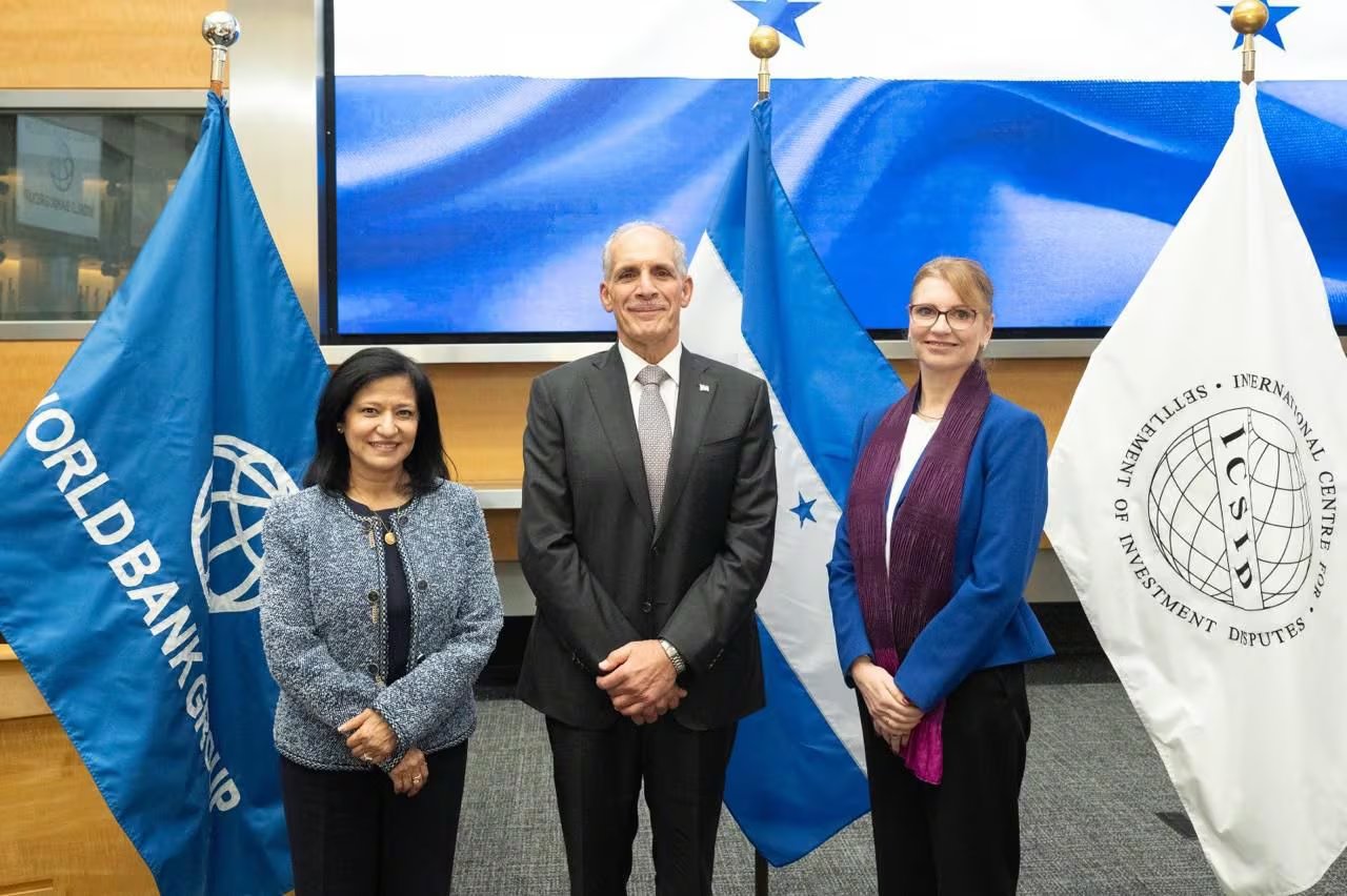 El arbitraje del CIADI garantiza el cumplimiento de tratados como el CAFTA-DR y acuerdos bilaterales con países como Estados Unidos y la Unión Europea. (Foto: Casa Presidencial Honduras)