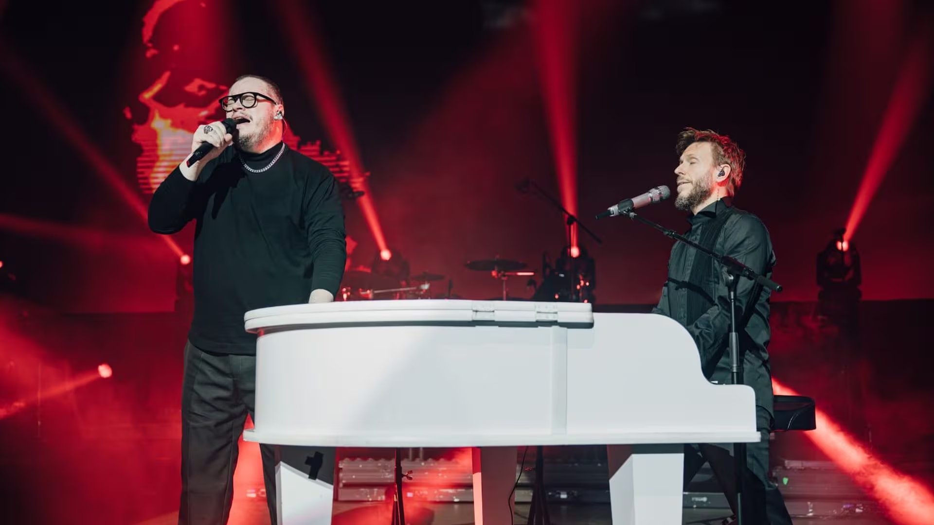 El romanticismo de Sin Bandera llega a Lima en una noche especial. Tras 25 años de éxitos, el dúo celebrará con un recorrido musical que revive recuerdos y emociones. (Instagram)