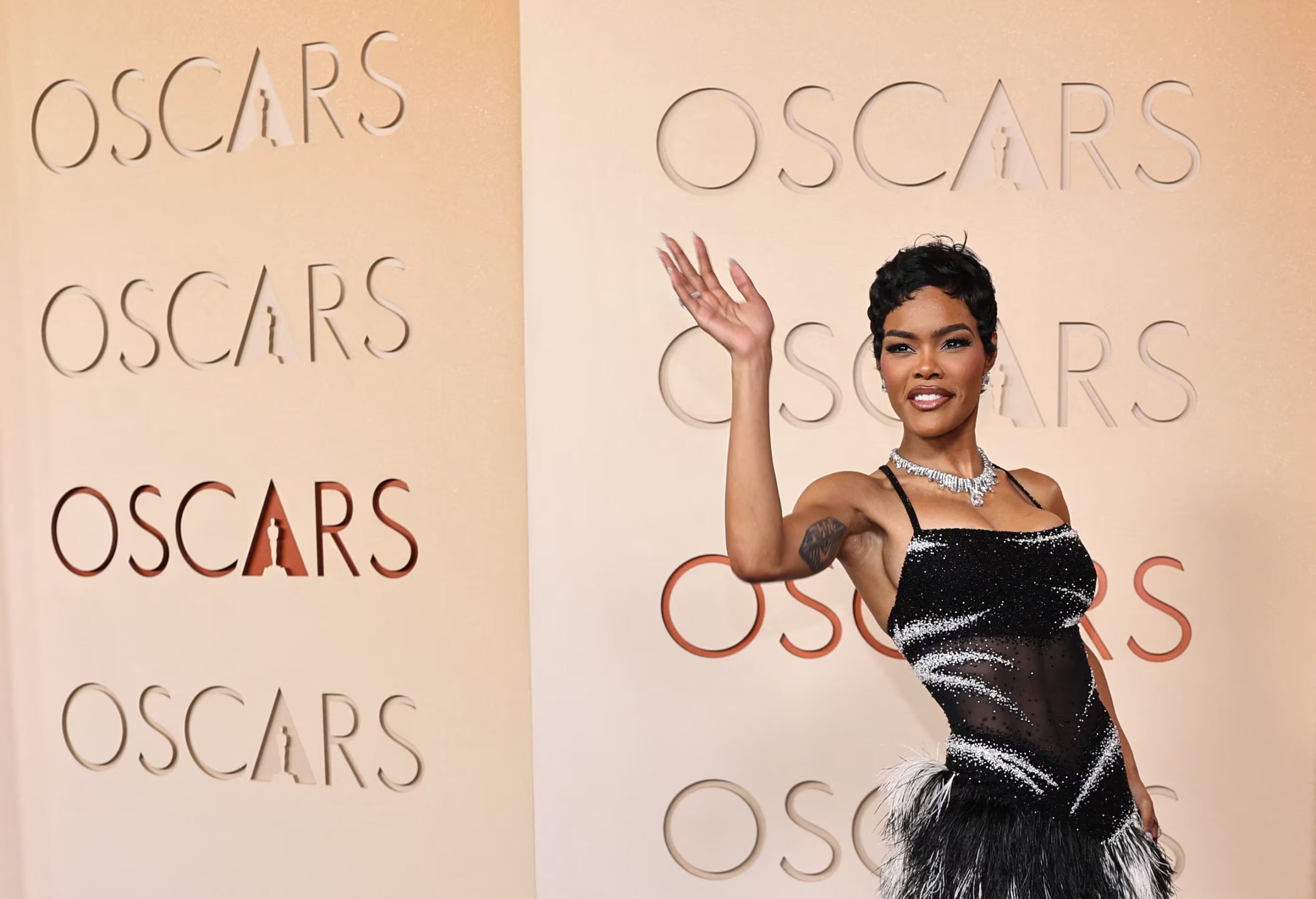 Teyana Taylor protagonizó una ovación viral en los Premios Oscar tras la victoria de Amy Madigan como mejor actriz de reparto (REUTERS/Daniel Cole)