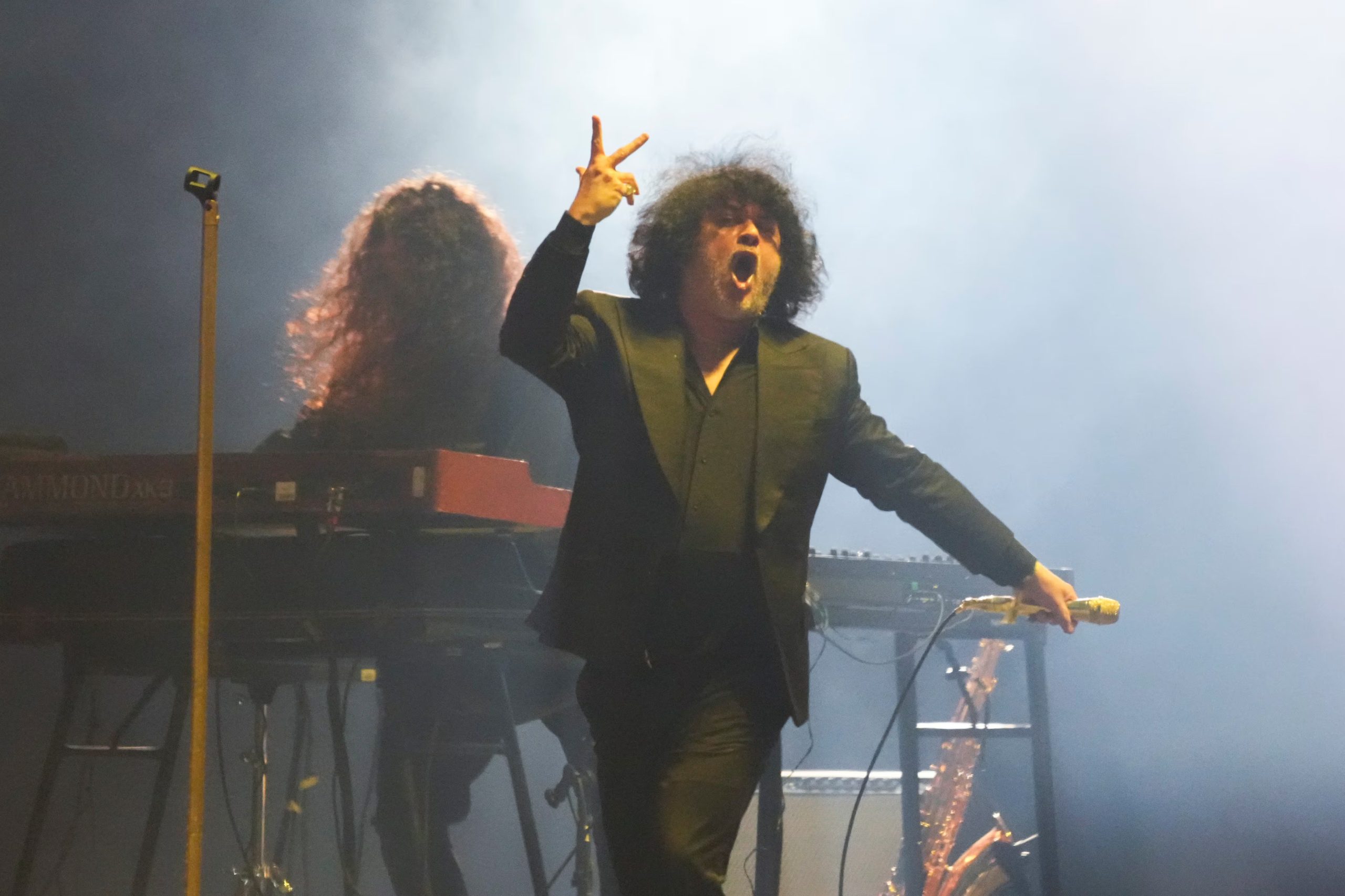Cedric Bixler-Zavala de The Mars Volta durante su presentación en el festival Corona Capital en la Ciudad de México, el viernes 15 de noviembre de 2024. (Foto AP/Eduardo Verdugo)