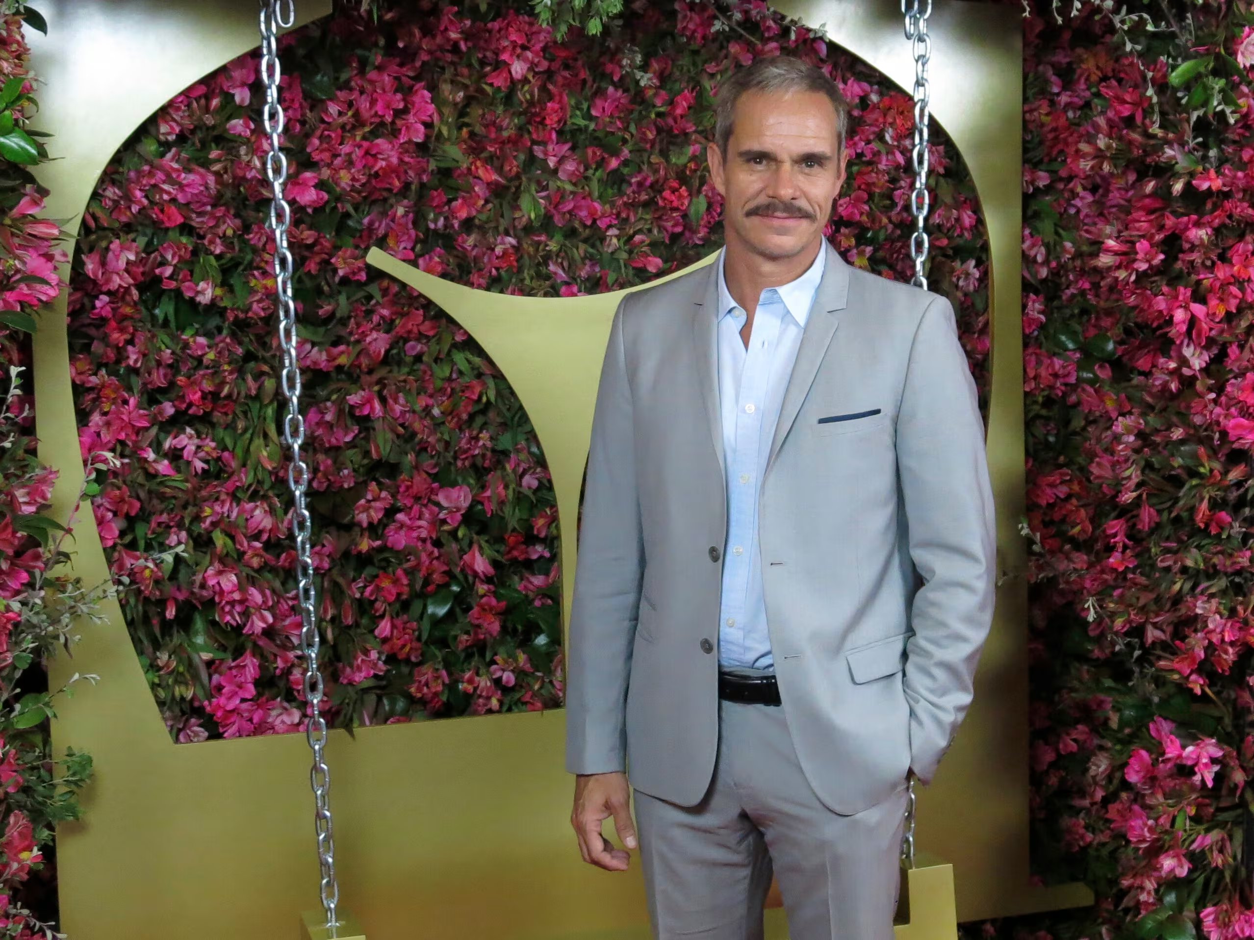 Dalton destaca la importancia de confiar en los directores y enfrentar el reto de evitar la caricaturización de sus personajes en producciones internacionales (Foto AP/Berenice Bautista)