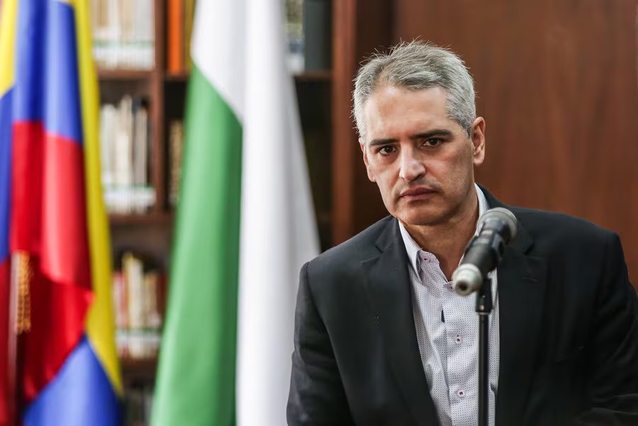 La crisis institucional en Antioquia surge tras la emergencia económica decretada por Gustavo Petro y la resistencia del gobernador Andrés Julián Rendón - crédito Colprensa