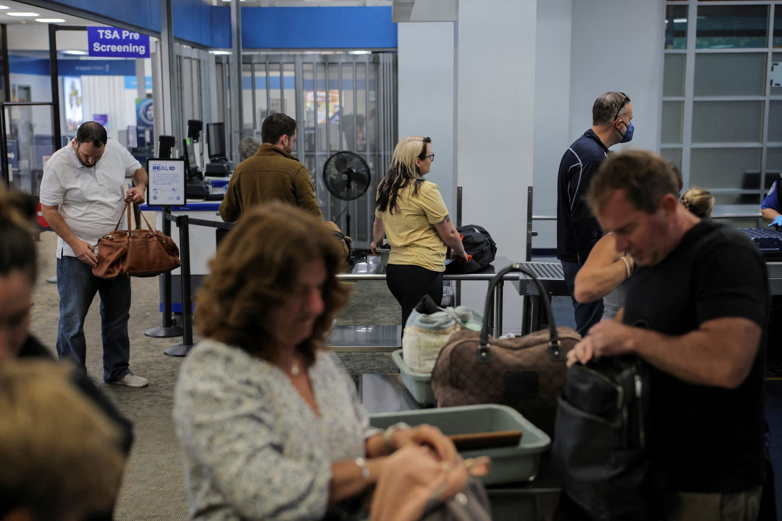 Más de 300 agentes de la TSA han dejado la agencia desde el inicio de la suspensión de fondos (Reuters)