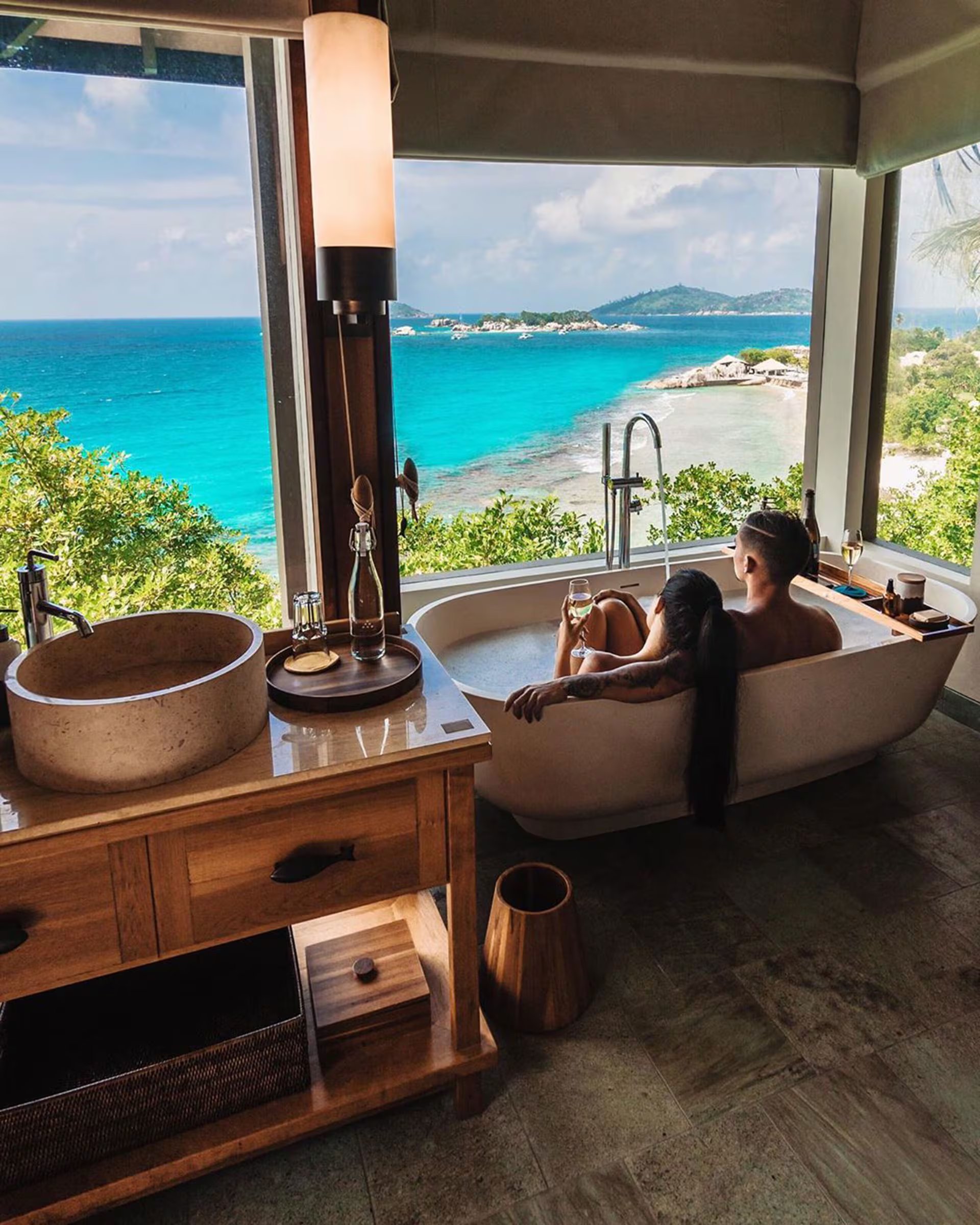 El contacto con la naturaleza, el silencio y la arquitectura biofílica emergen como tendencias clave para turistas que buscan descanso y recuperación integral.