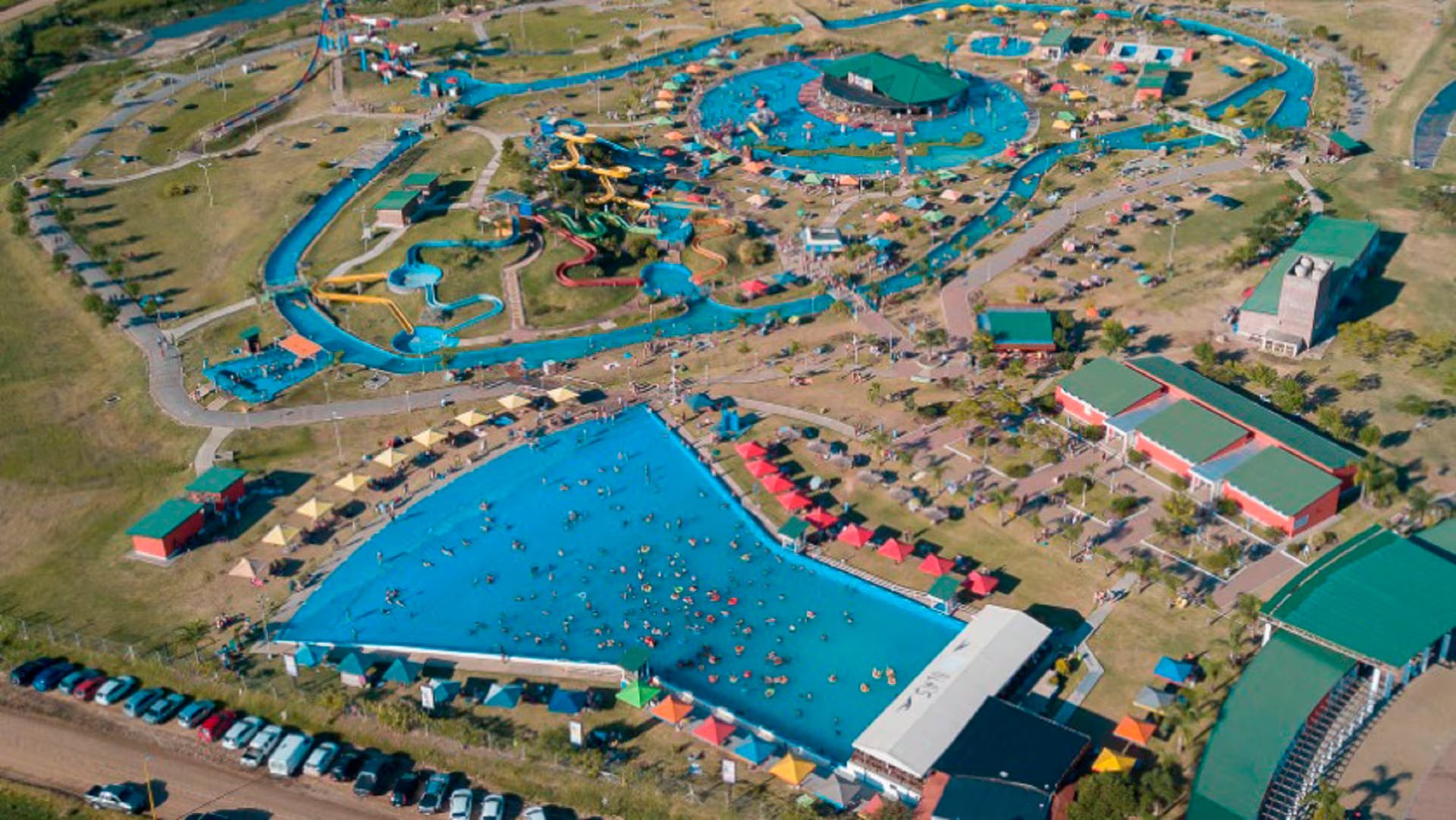 Los parques termales de Entre Ríos lideran los destinos termales argentinos que combinan naturaleza y tratamientos médicos especializados.