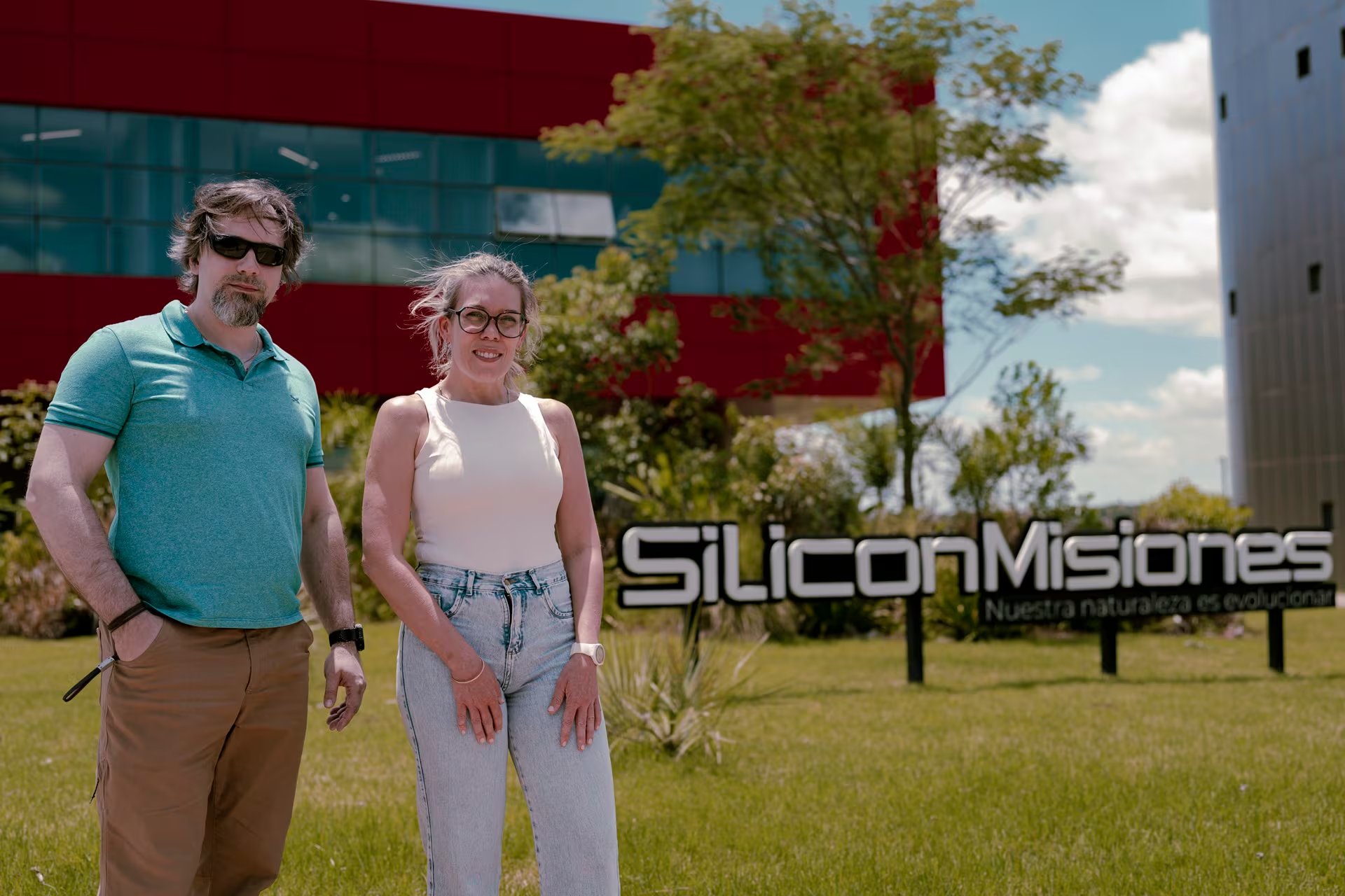 Marcos Miretti, CEO de RNAgro, y María José Blariza, cofundadora de RNAgro (Gobierno de Misiones)