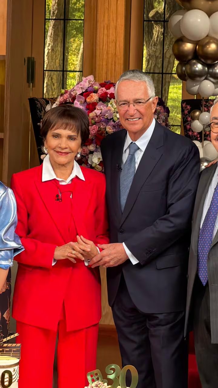 El director de Grupo Salinas se mostró orgulloso de la labor de Pati Chapoy al frente del equipo de Ventaneando (Infobae México/ Marco Ruiz)